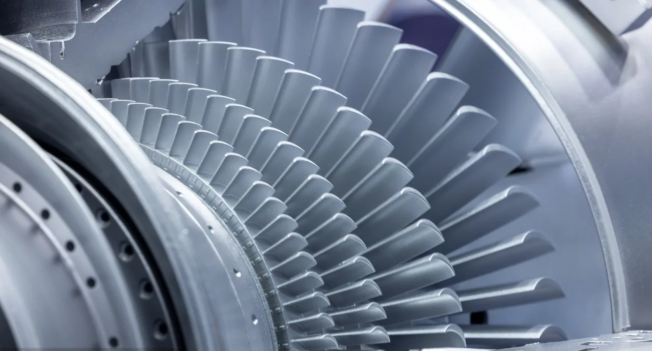 Land-based gas turbine — chromium protects blades and vanes