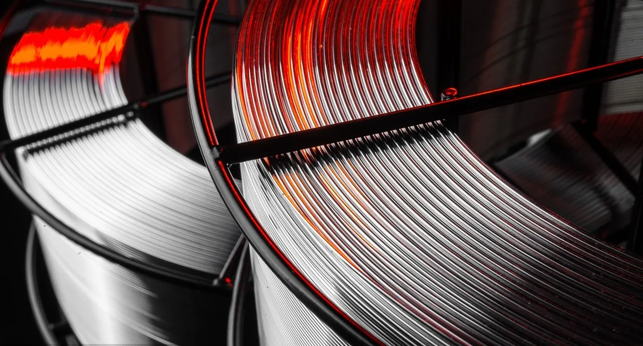 Welding — chromium metal in consumables and weld metal